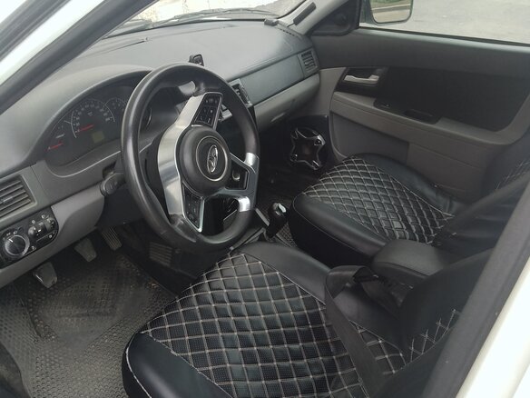 2011 Lada (ВАЗ) Priora I, белый, 280000 рублей - вид 5