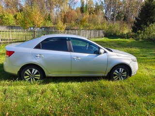 2012 Kia Cerato 6-speed II, серебристый, 950000 рублей, вид 3