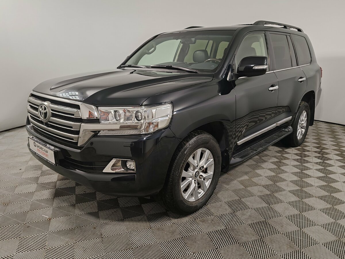 Открыть фотографии: Toyota Land Cruiser 200 Series Рестайлинг 2