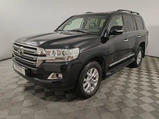 2015 Toyota Land Cruiser 200 Series Рестайлинг 2, чёрный, 4800000 рублей, вид 1