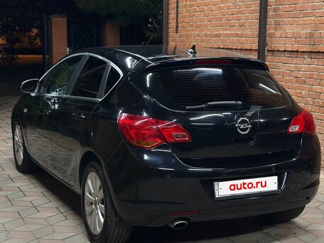 2011 Opel Astra J, чёрный, 560000 рублей, вид 2