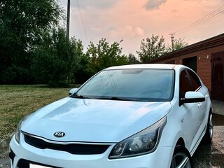 2017 Kia Rio IV, белый, 1300000 рублей, вид 1