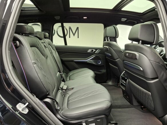 2026 BMW X7 40d I (G07) Рестайлинг, чёрный, 18950000 рублей - вид 6