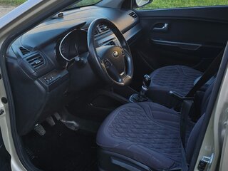 2015 Kia Rio 6-speed III, бежевый, 930000 рублей, вид 5