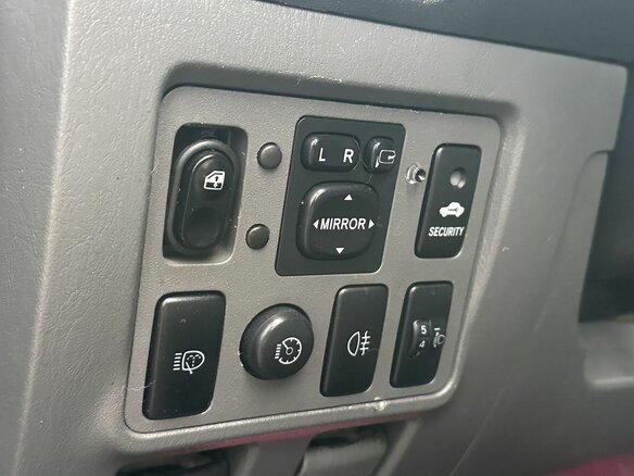 2013 Toyota Hilux Arctic Trucks AT38 VII Рестайлинг, чёрный, 2399000 рублей - вид 24