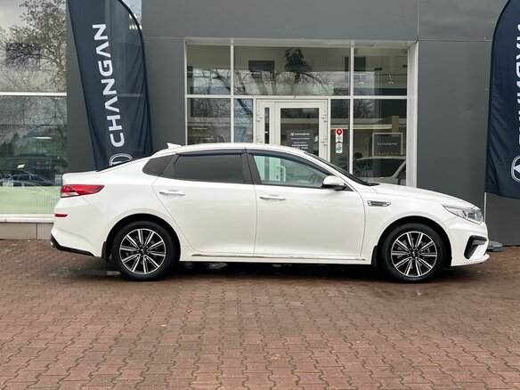 2018 Kia Optima IV Рестайлинг, белый, 1579000 рублей - вид 5