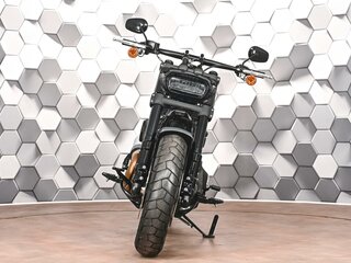 2022 Harley-Davidson Fat Bob, серый, 1899000 рублей, вид 5