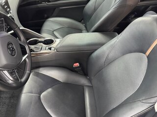 2020 Toyota Camry VIII (XV70), синий, 3000000 рублей, вид 4