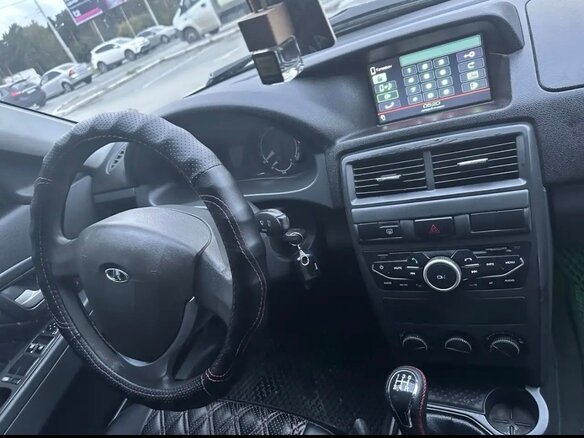 2014 Lada (ВАЗ) Priora I Рестайлинг, белый, 530000 рублей - вид 4