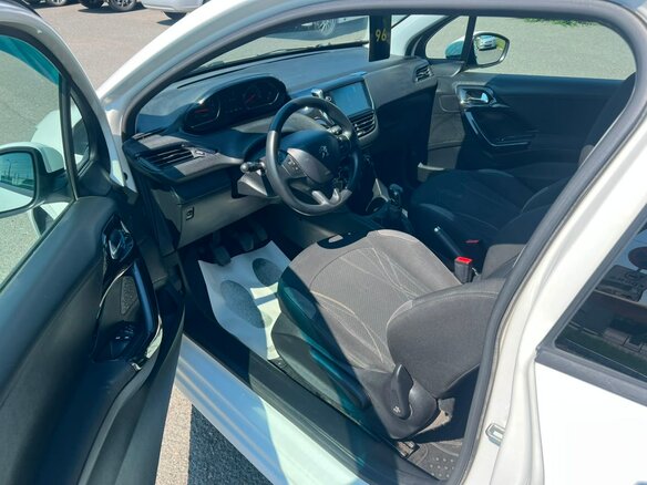 2013 Peugeot 208 I, белый, 449000 рублей - вид 10