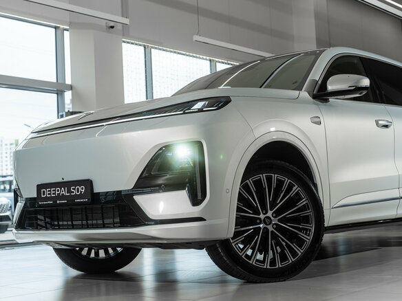 2026 Changan Deepal S09, серебристый, 7039900 рублей - вид 10