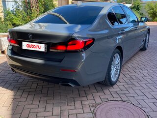 2021 BMW 5 серии 520i VII (G30/G31/G38) Рестайлинг, серый, 4390000 рублей, вид 5