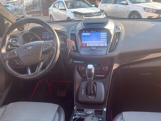 2016 Ford Kuga II Рестайлинг, чёрный, 1600000 рублей, вид 1