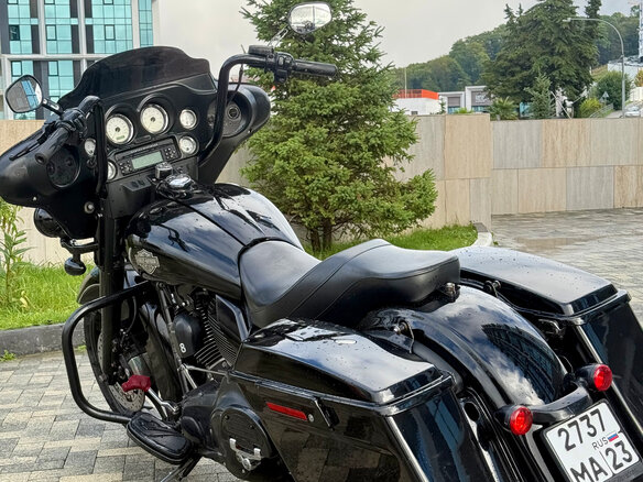 2010 Harley-Davidson Street Glide, чёрный, 849000 рублей - вид 2
