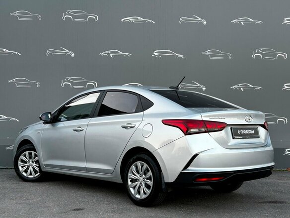 2022 Hyundai Solaris II Рестайлинг, серый, 1626700 рублей - вид 3