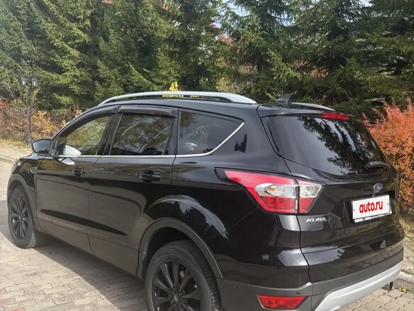 2017 Ford Kuga II Рестайлинг, чёрный, 1900000 рублей - вид 9