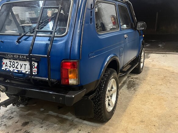 2005 Lada (ВАЗ) 2121 (4x4) I Рестайлинг, синий, 460000 рублей - вид 4
