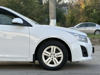 2014 Chevrolet Cruze I Рестайлинг, белый, 730000 рублей, вид 4