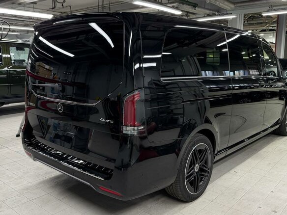 2026 Mercedes-Benz V-Класс Extra Long 300 d экстра длинный III (W447) Рестайлинг 2, чёрный, 14890000 рублей - вид 4