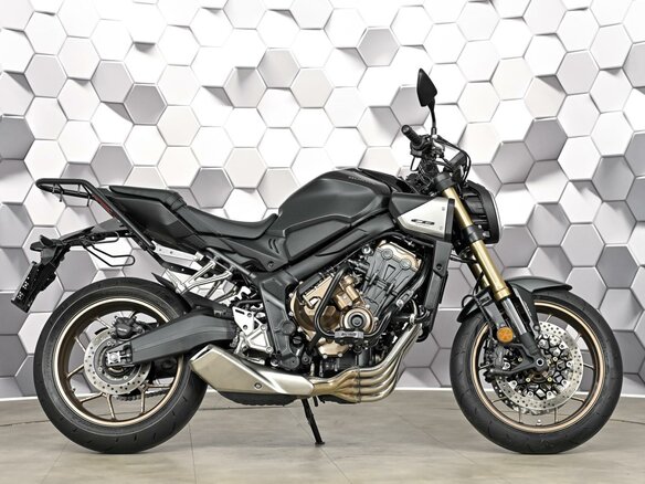 2025 Honda CB 650R, чёрный, 1199000 рублей - вид 2