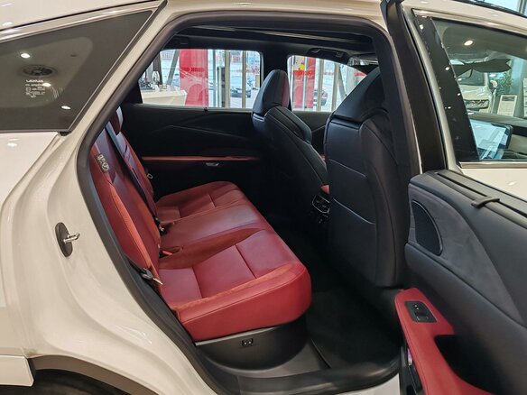2026 Lexus RX 350 V, белый, 13200000 рублей - вид 17