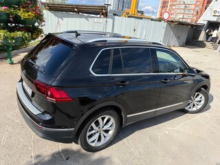 2018 Volkswagen Tiguan II, чёрный, 1690000 рублей, вид 5