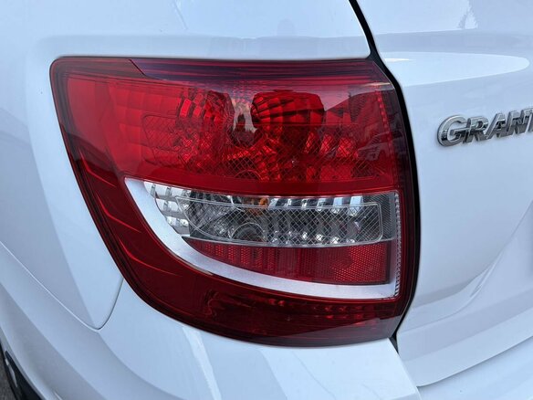 2024 Lada (ВАЗ) Granta I Рестайлинг, белый, 695000 рублей - вид 19