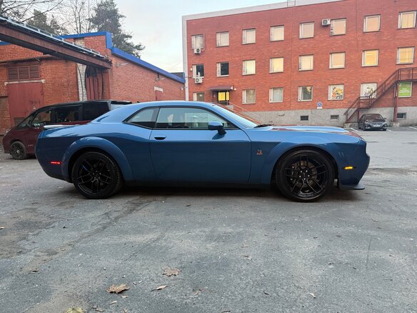 2020 Dodge Challenger SRT III Рестайлинг 2, синий, 5750000 рублей - вид 4