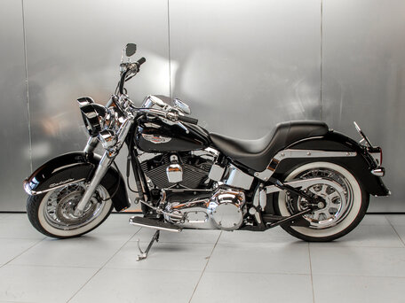 2006 Harley-Davidson Softail Deluxe, серебристый, 880925 рублей, вид 4