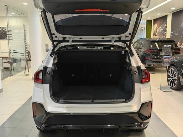 2025 BMW X1 Long 25Li xDrive III (U11/U12), белый, 6150000 рублей - вид 17