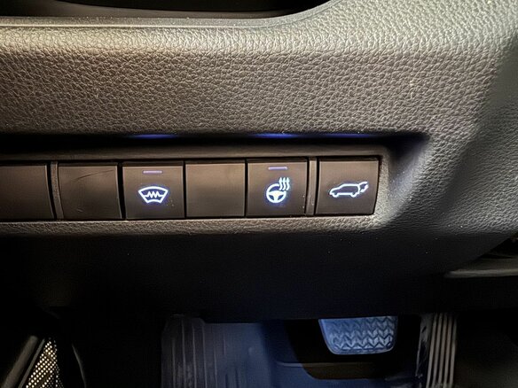 2021 Toyota RAV4 V (XA50), чёрный, 3188000 рублей - вид 19