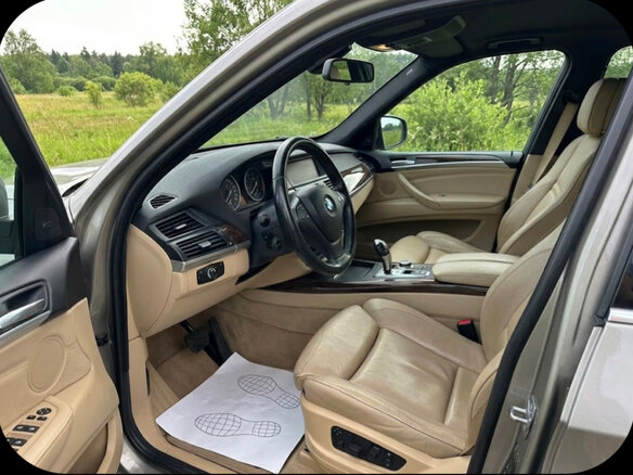 2008 BMW X5 48i II (E70), бежевый, 1600000 рублей - вид 6