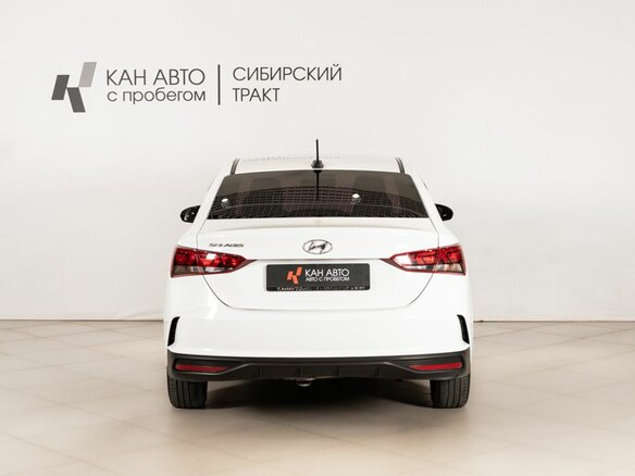 2021 Hyundai Solaris II Рестайлинг, белый, 1218308 рублей - вид 3