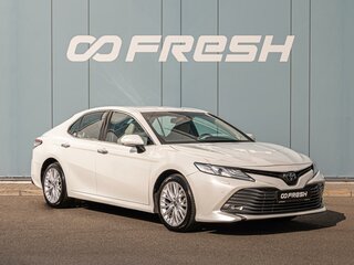 2019 Toyota Camry VIII (XV70), белый, 2880000 рублей, вид 1