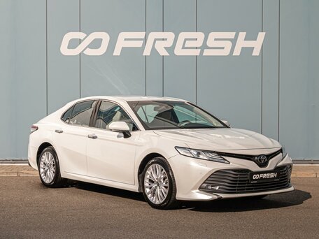 Toyota Camry VIII (XV70)