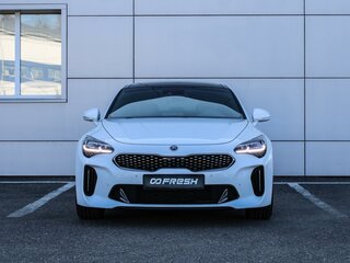 2019 Kia Stinger I, белый, 2890000 рублей, вид 3