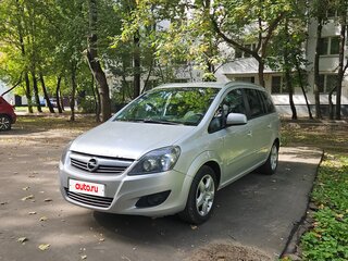 2013 Opel Zafira B Рестайлинг, серебристый, 610000 рублей, вид 1