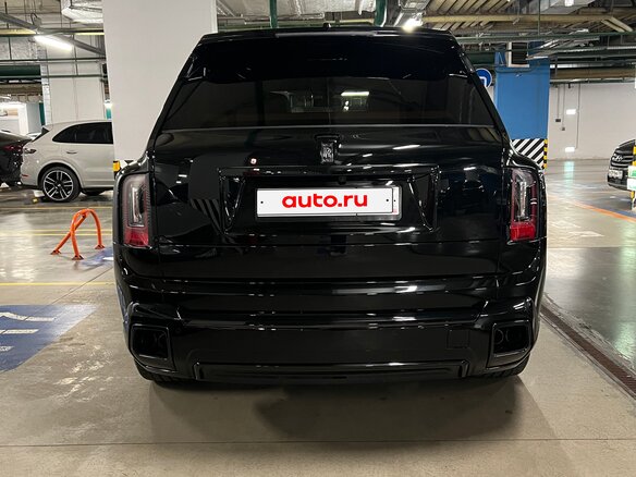 2024 Rolls-Royce Cullinan Black Badge I Рестайлинг (Series II), чёрный, 52700000 рублей - вид 6