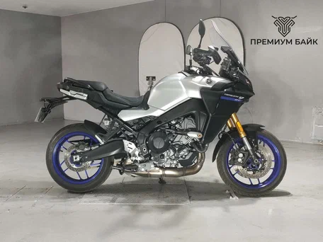 2022 Yamaha MT-09 Tracer (FJ-09), серебристый, 1399000 рублей, вид 1