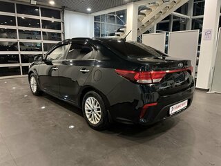 2018 Kia Rio IV, чёрный, 1095000 рублей, вид 5