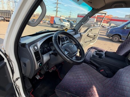 2013 Kia Bongo, белый, 1300000 рублей, вид 2