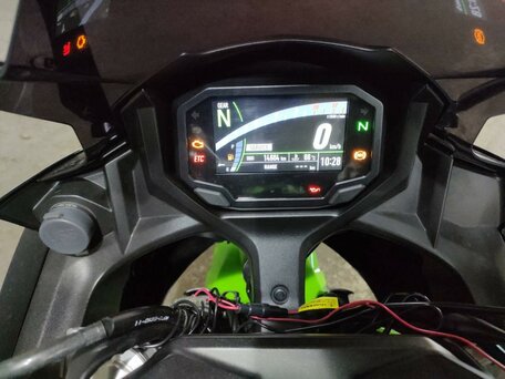 2021 Kawasaki Ninja 650, зелёный, 797000 рублей, вид 5