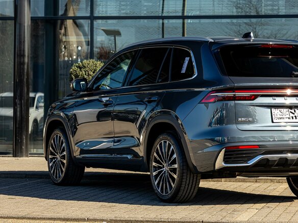 2024 Geely Monjaro (Xingyue L) I Рестайлинг (China Market), серый, 3055000 рублей - вид 8