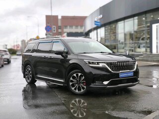 2023 Kia Carnival IV, чёрный, 4740000 рублей, вид 3