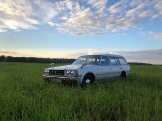 1985 Toyota Crown VII (S120), серый, 320000 рублей, вид 2