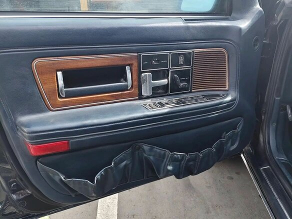 1991 Lincoln Continental VIII, серый, 620000 рублей - вид 27