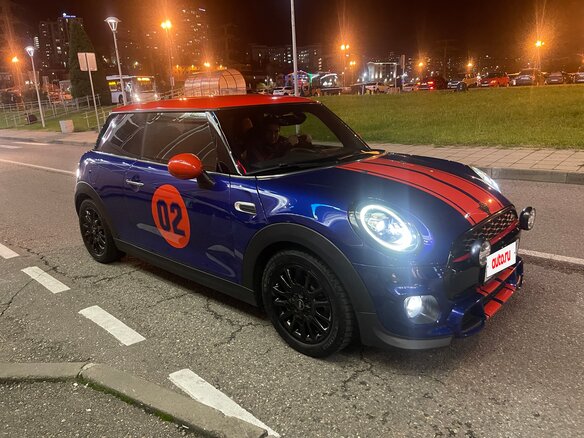 2019 Mini Hatch Cooper III (F55/F56) Рестайлинг, синий, 2300000 рублей - вид 1