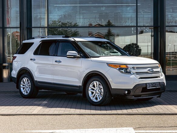 2014 Ford Explorer V, белый, 1495000 рублей - вид 2