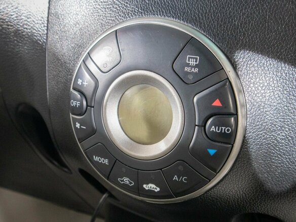 2010 Nissan Cube III (Z12), белый, 649000 рублей - вид 14