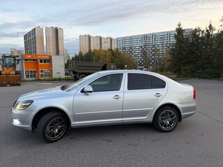 2013 Skoda Octavia II (A5) Рестайлинг, серебристый, 975000 рублей, вид 3